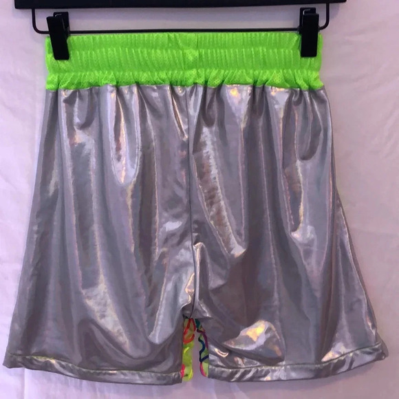 Neon mesh shorts with a holographic back - Picture 4 of 4